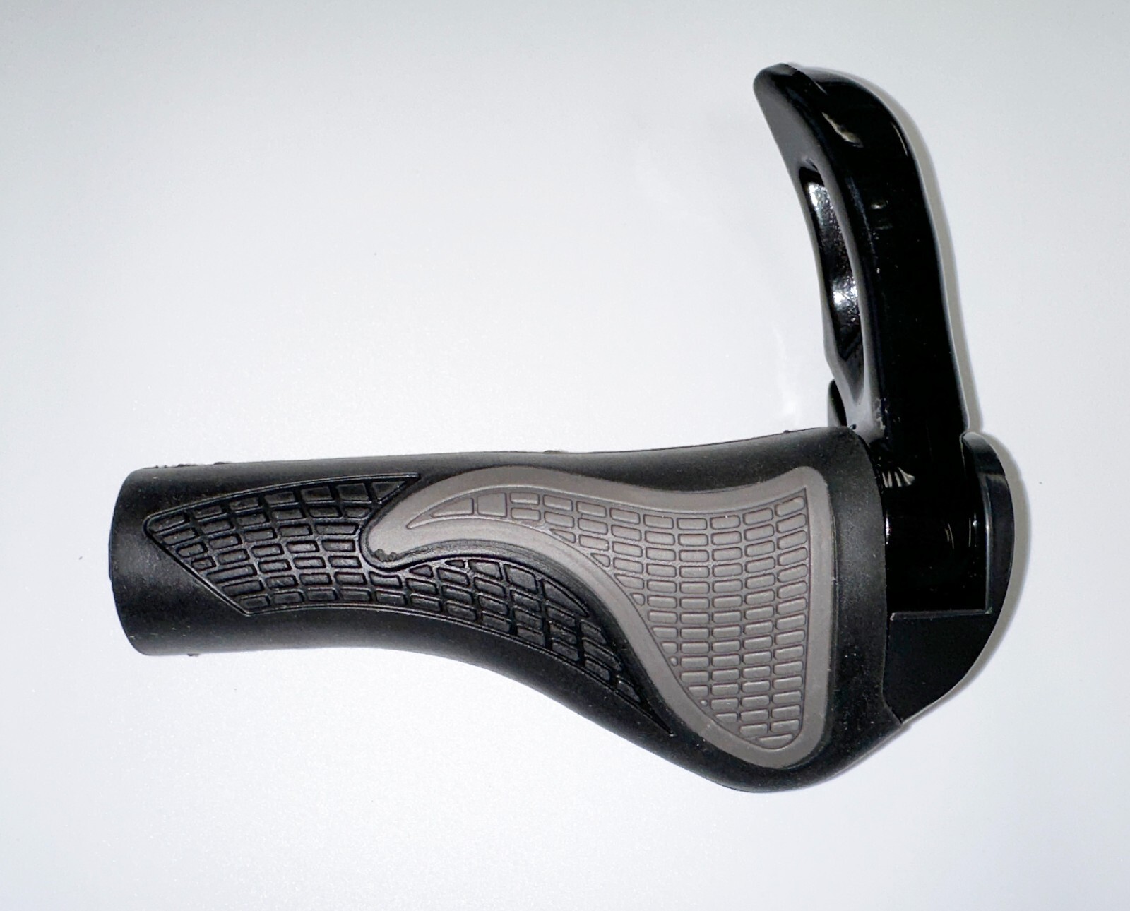Cycling Deal MTB Bike Bicycle Anti-Slip Ergonomic Handlebar Grips with Bar-End
