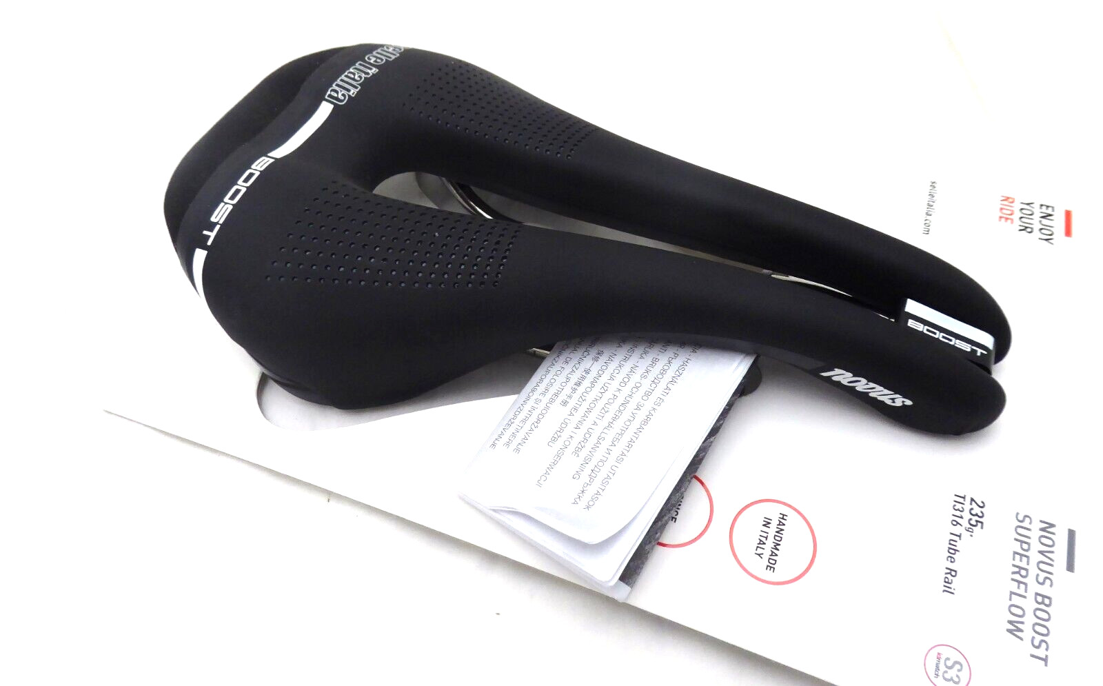 Selle Italia, Novus Boost Superflow, Saddle, 256 x 135mm, 240g, Black