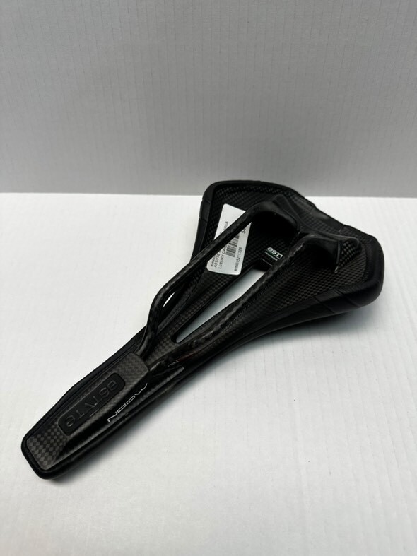 ASTUTE MOON VT PILARGA LUXURY CARBON