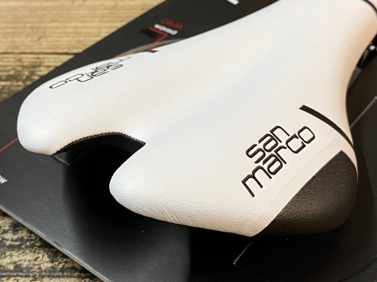 San Marco AspiDE 2 Racing Saddle Narrow XSiLiTE Rails Black and White 196g