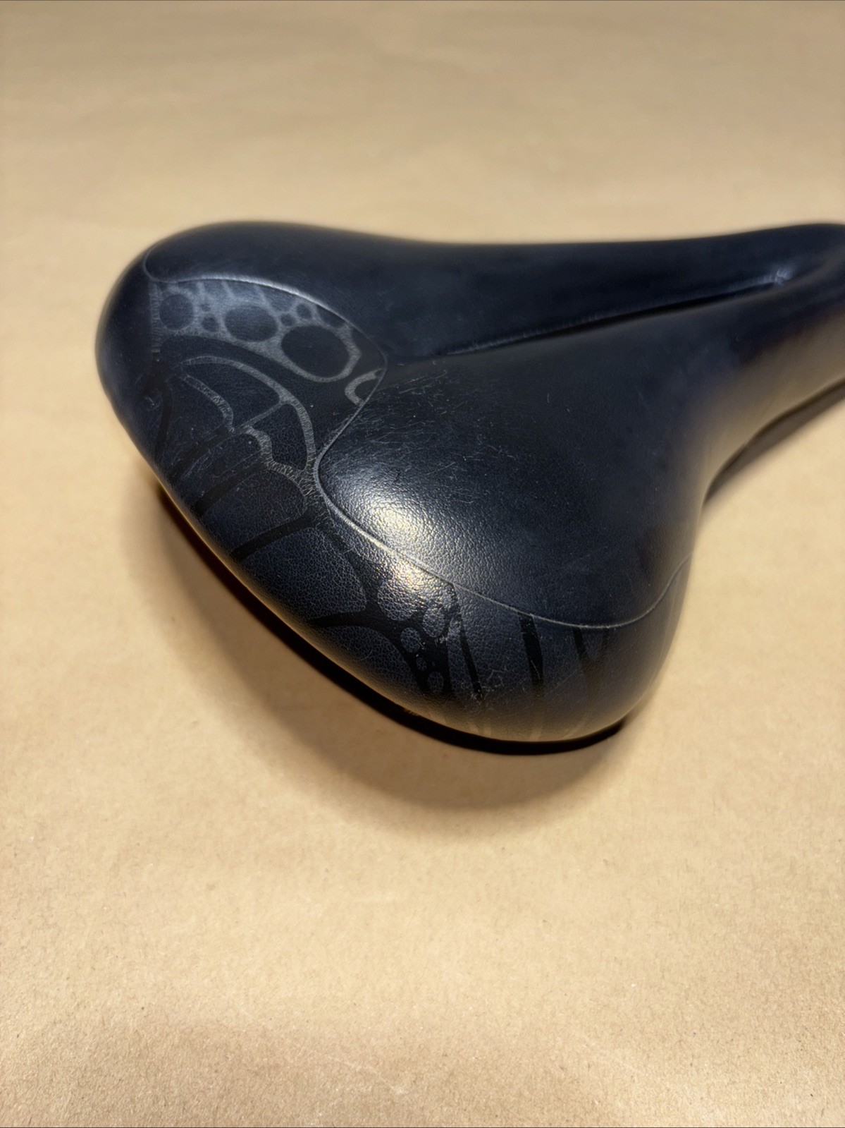 Terry Butterfly Bike Saddle Seat Center Cutaway 12.2oz 262mm Long 76mm High 155w