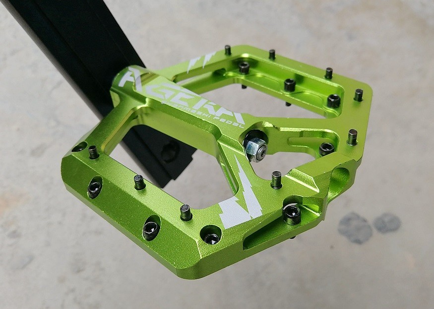 AGERA CNC Aluminum Road MTB Mountain Bike AM Bicycle Pedal Flat Pedals Bearings