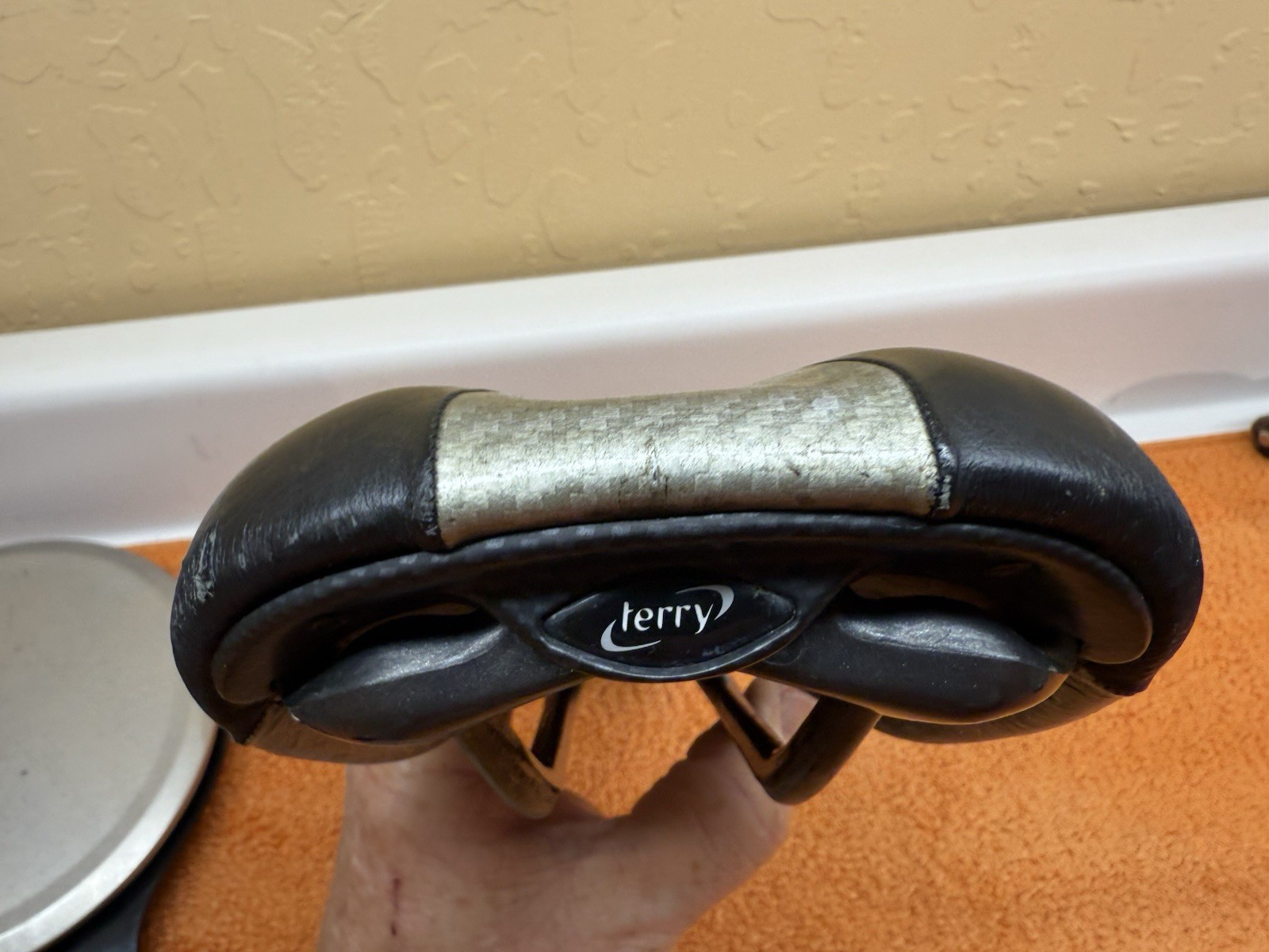 Terry Fly Carbon – Railed Saddle Handmade in Italy 219g! 139mm