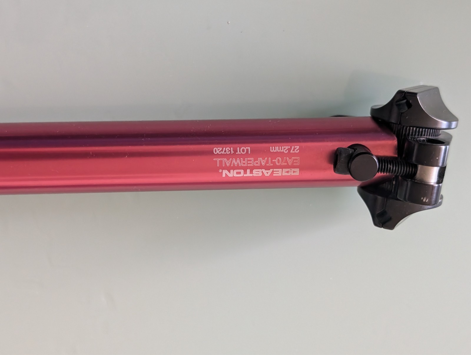 Ringle Moby Seatpost 27.2 Red/black EA70-T6 NOS
