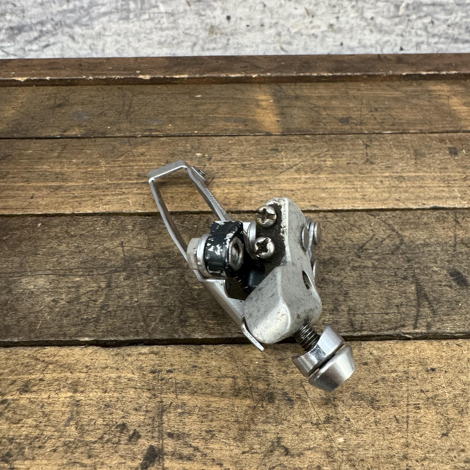 Vintage Shimano 105 FD-1050 Front Derailleur Braze-On Double Bottom Pull Japan
