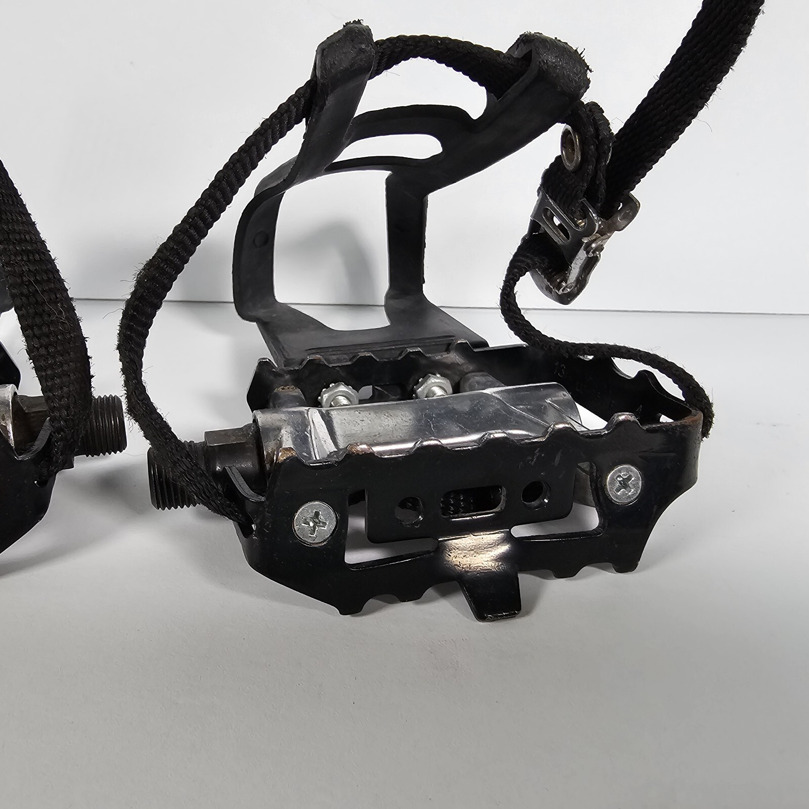 Evo Pedals Cycling Alloy Metal With Toe Clips Strap Black MT-13-L Left Right