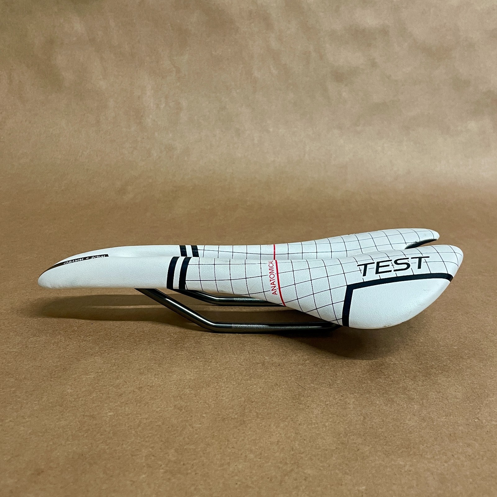 Selle San Marco Aspide Test Saddle DiMA: Wide + Waved XSiLiTE 140mm x 275m White