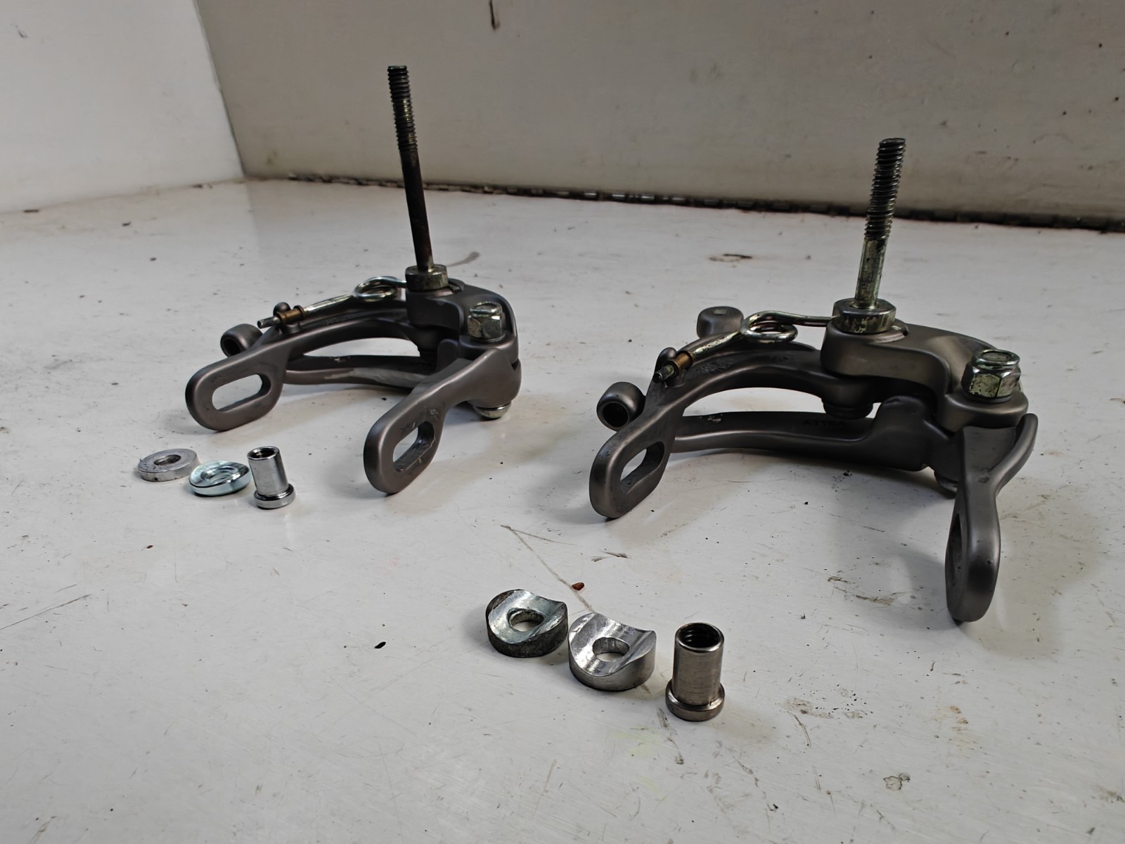 Brompton genuine caliper brake set pair gray front rear dual pivot OEM