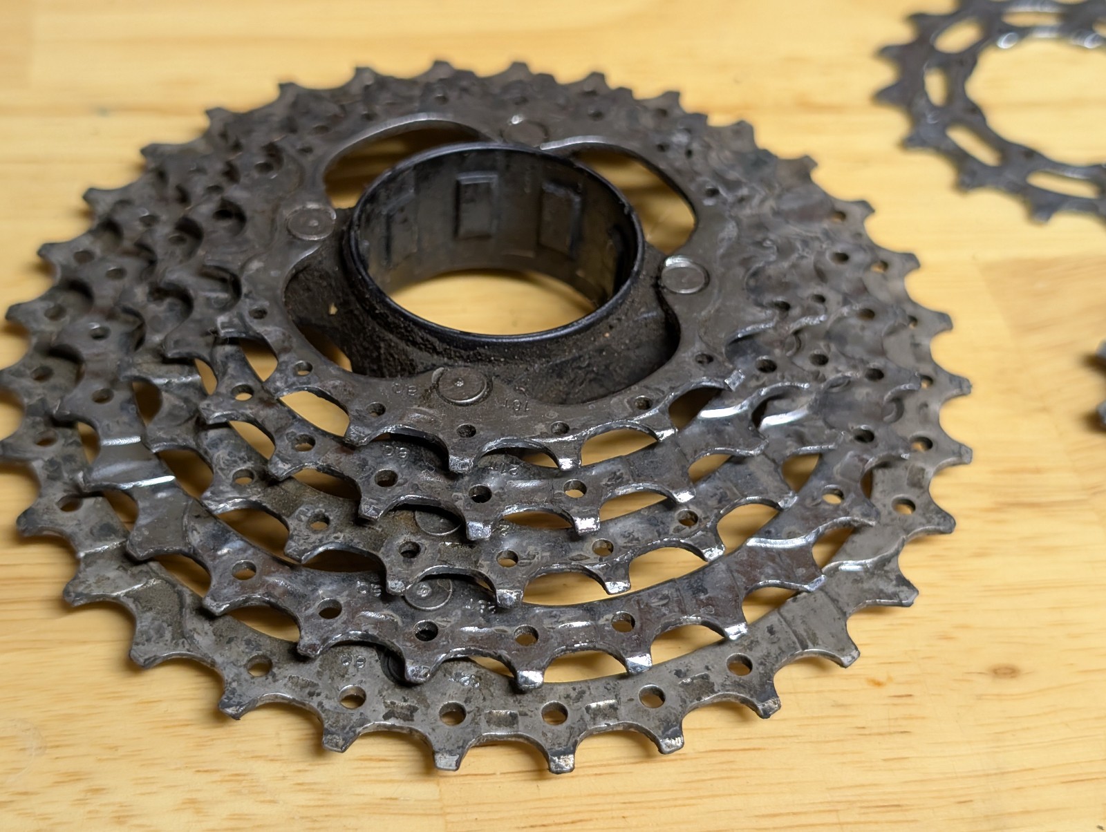 Shimano XT HG Hyperglide CS-M750 – 9 Speed Cassette 12-32T – Nice Used Condition
