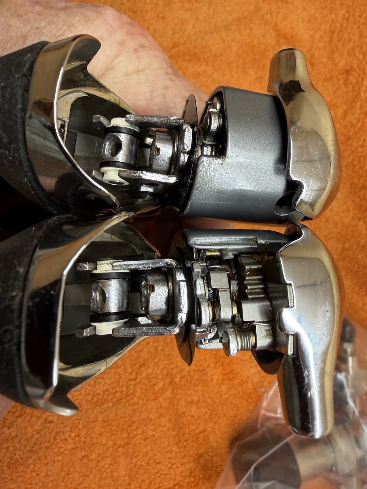 Shimano 600 ST-6400 Shifters 8-Speed Road Bike Lever (Pair)