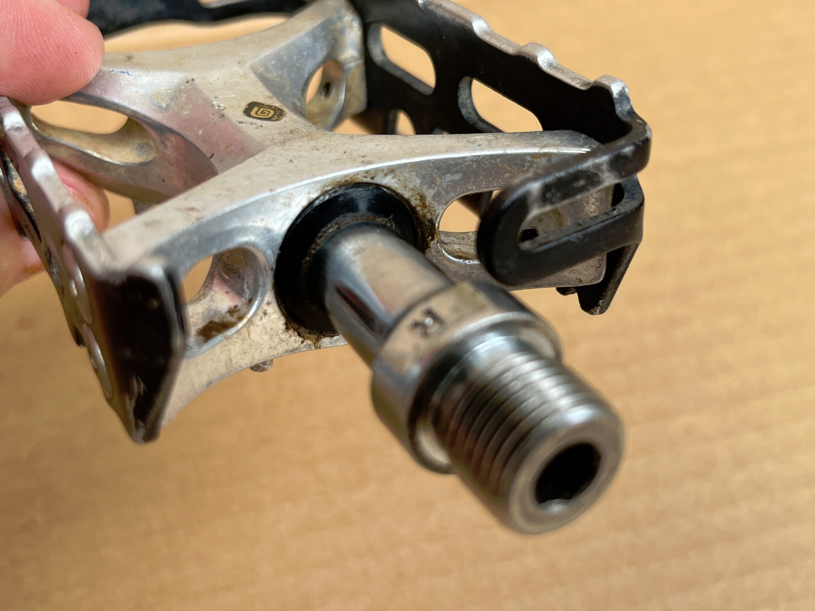 Vintage Suntour XC Pro WTB Grease Guard 9/16” Mountain Bike Pedals Made In Japan