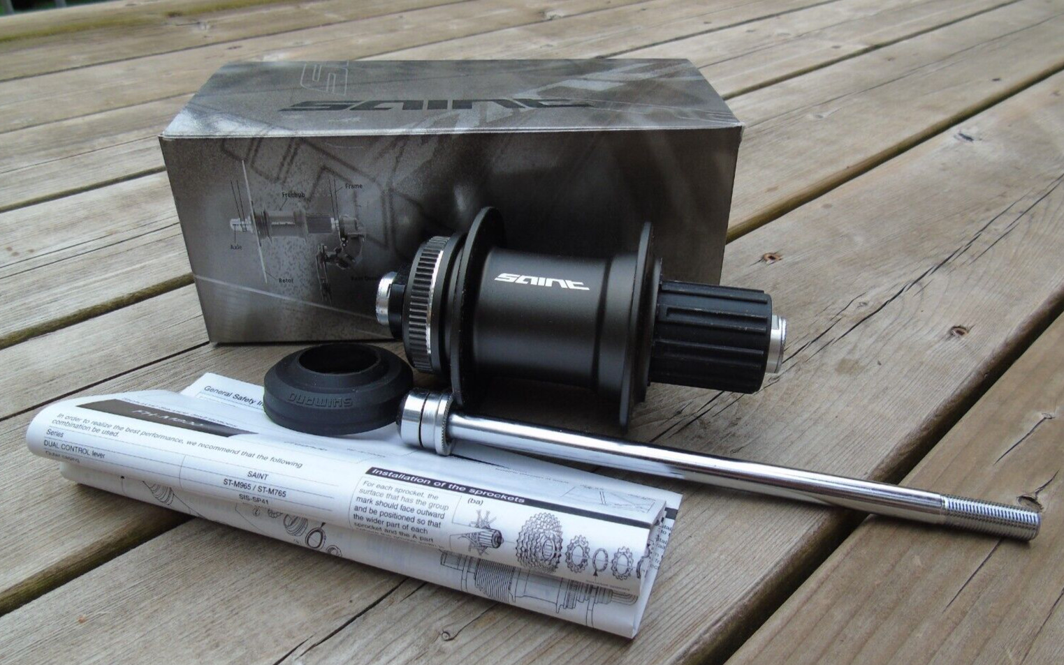 Genuine Nos Shimano Saint Rear Hub, FH-M800, 10x135mm, 32H, 9/10 Spd, New In Box