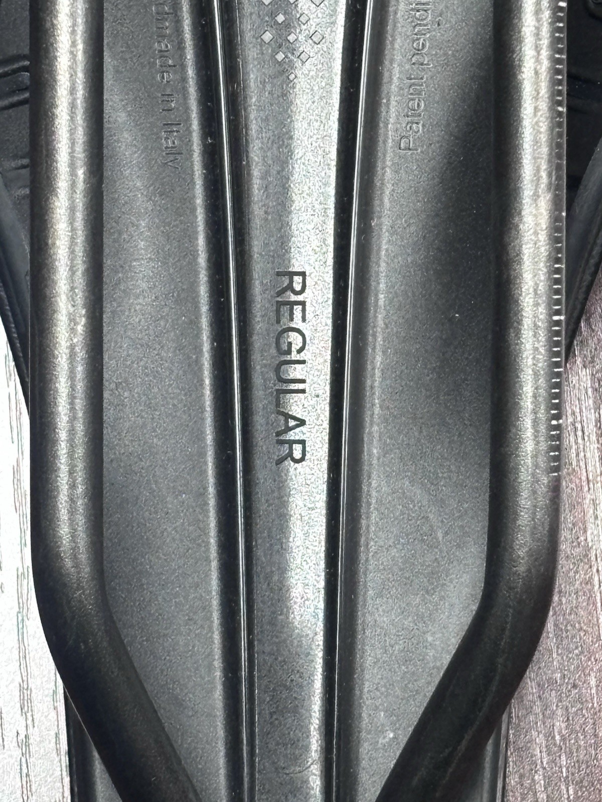 Fizik Aliante R3 Versus Evo Regular Bike Cycling Saddle 279x142mm 224g K:ium