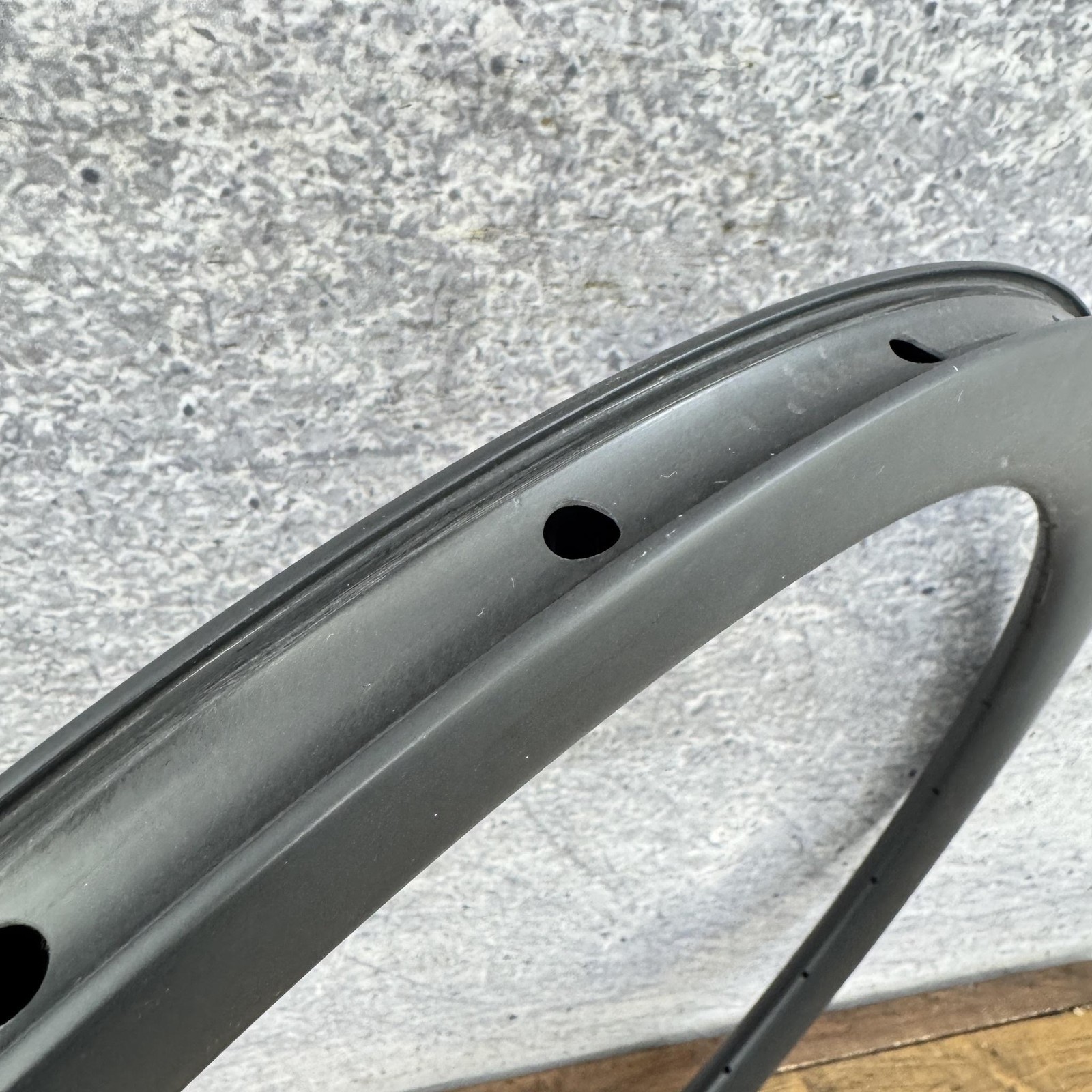 Bontrager Aeolus Pro 51 700c Rim 24H Tubeless Disc Carbon 622×23 Road Bike