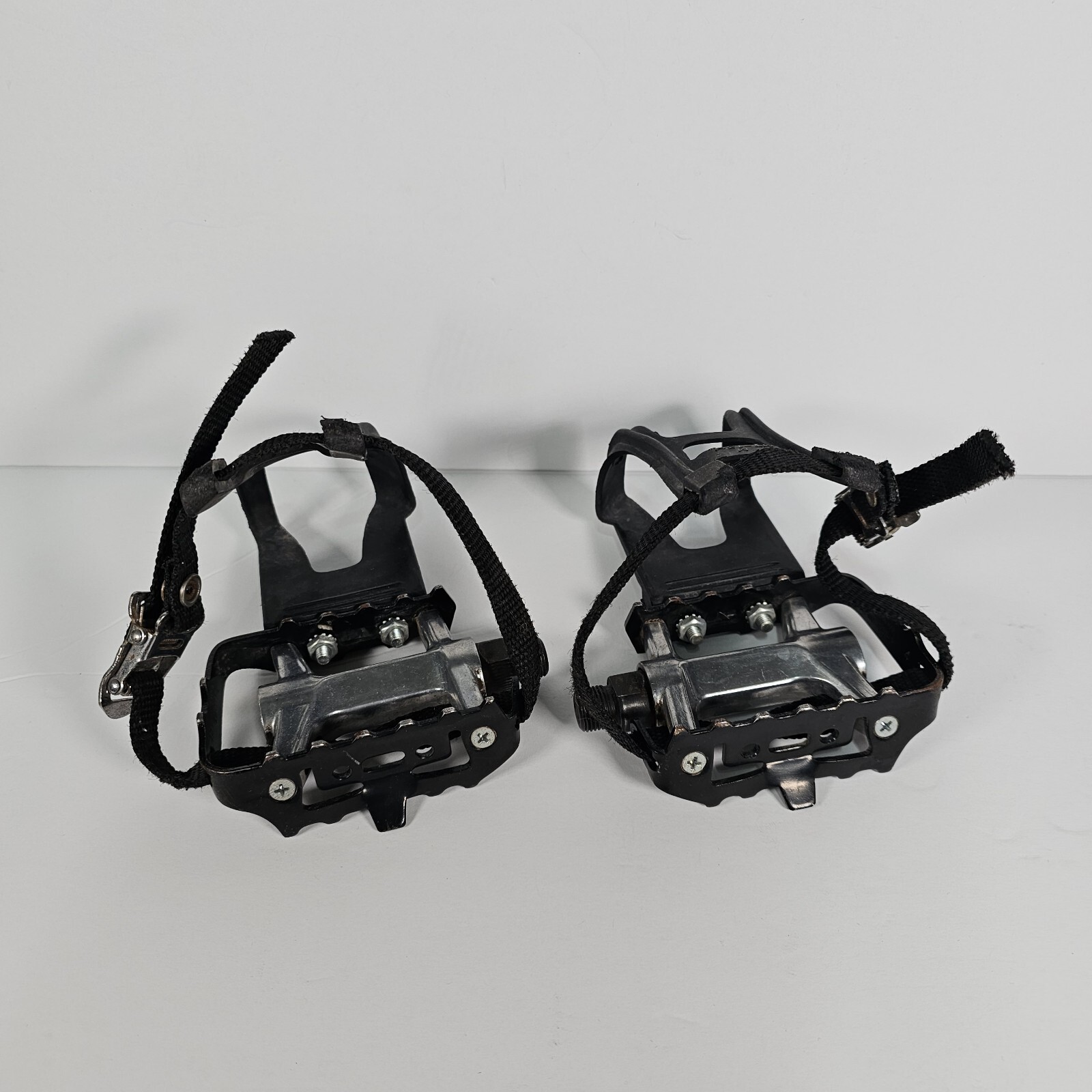 Evo Pedals Cycling Alloy Metal With Toe Clips Strap Black MT-13-L Left Right