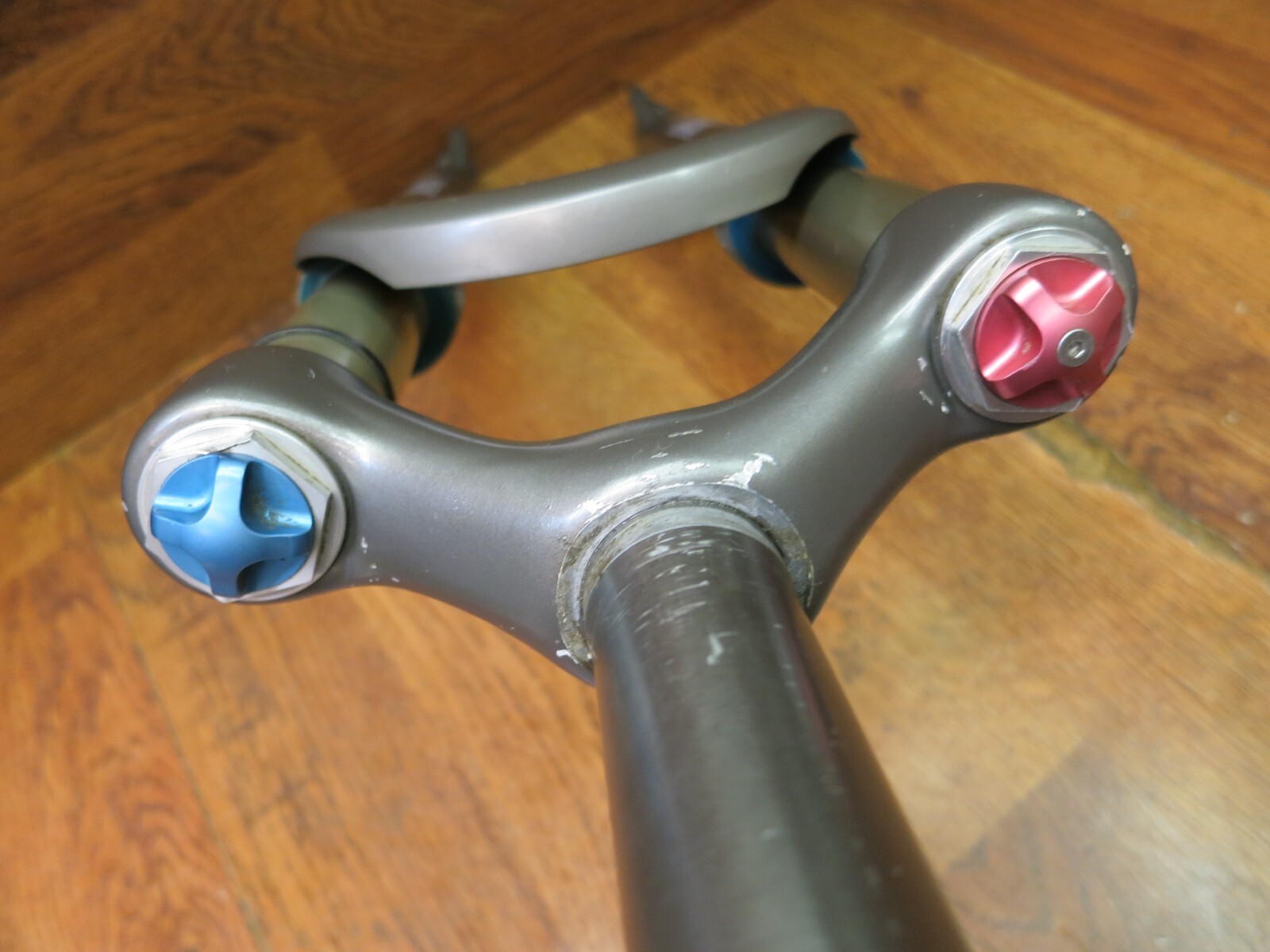 FOX RACING F100 1 1/8″ x 7 100x9qr DISC 26″ SUSPENSION FORK