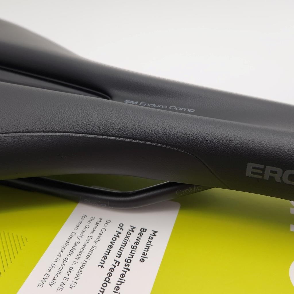 Ergon SM Enduro Comp MD/LG Men’s Bicycle Saddle Black Chromoly Rails OPENED