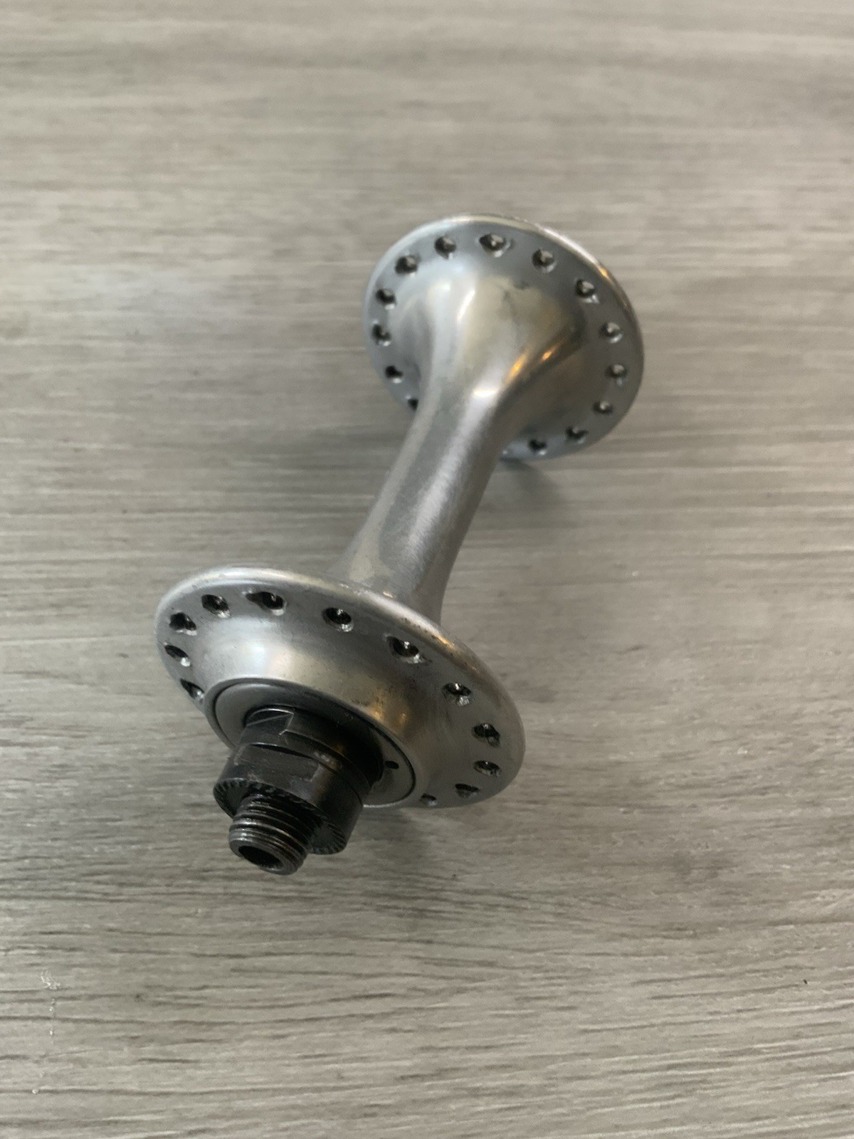 CAMPAGNOLO CHORUS FRONT HUB 32 HOLE 100 MM SPACING