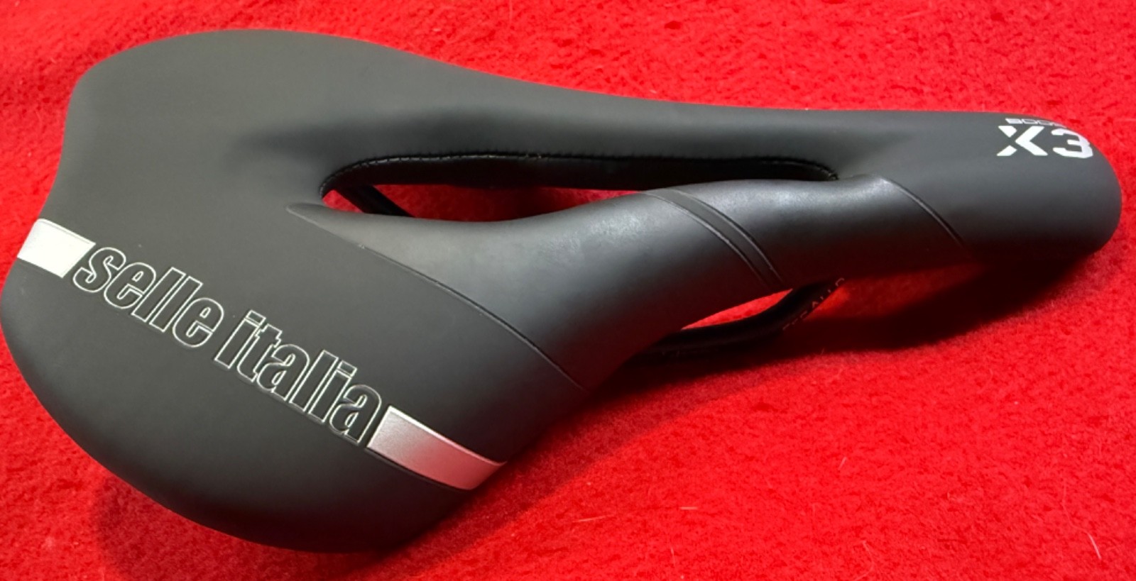 Selle Italia X3 XP Lady Boost Superflow Saddle Bike Seat – Brand New
