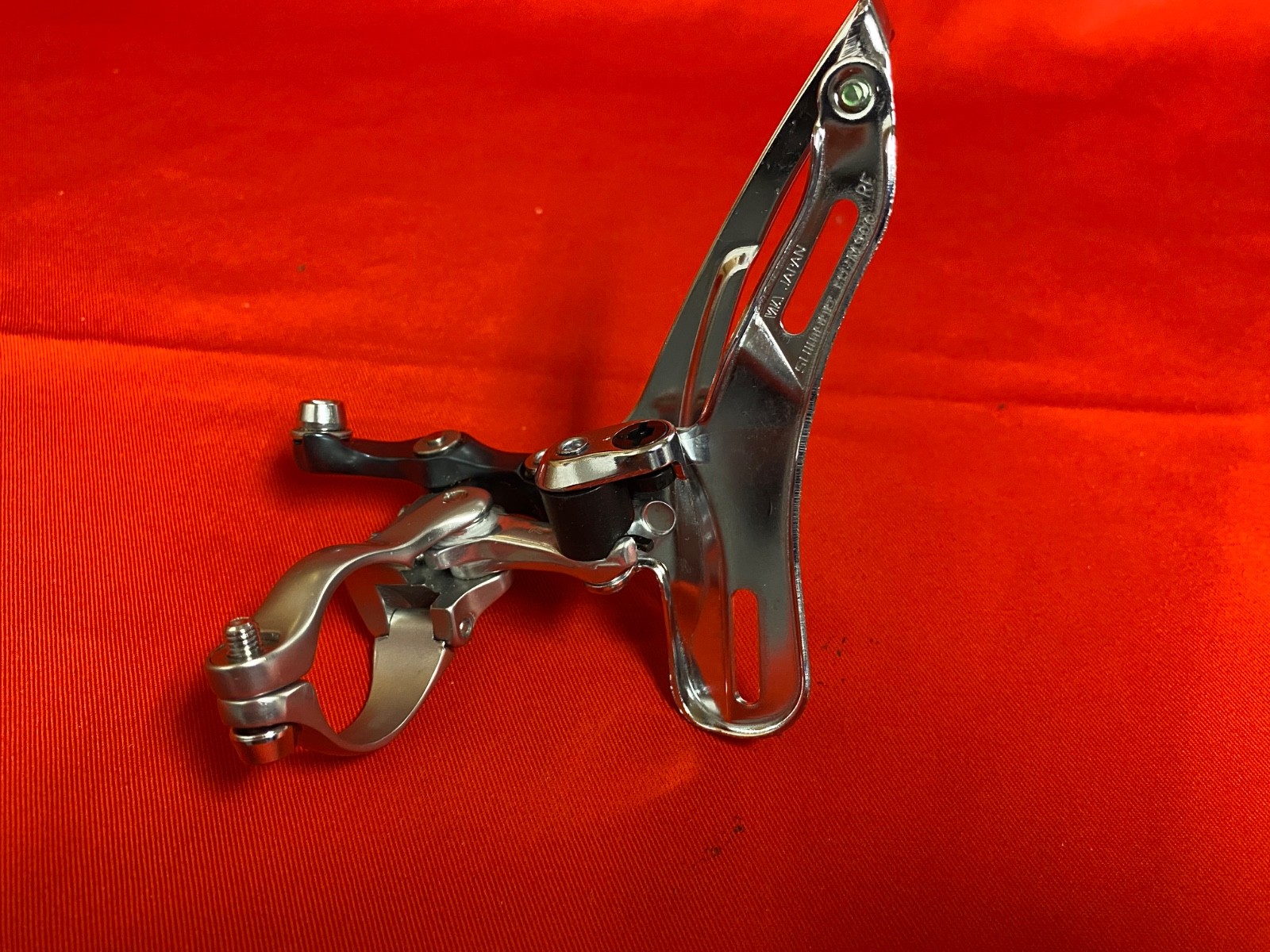 Shimano XTR FD-M900 Front Derailleur 3x8s Clamp-On 28.6 B.Pull/B.Swing