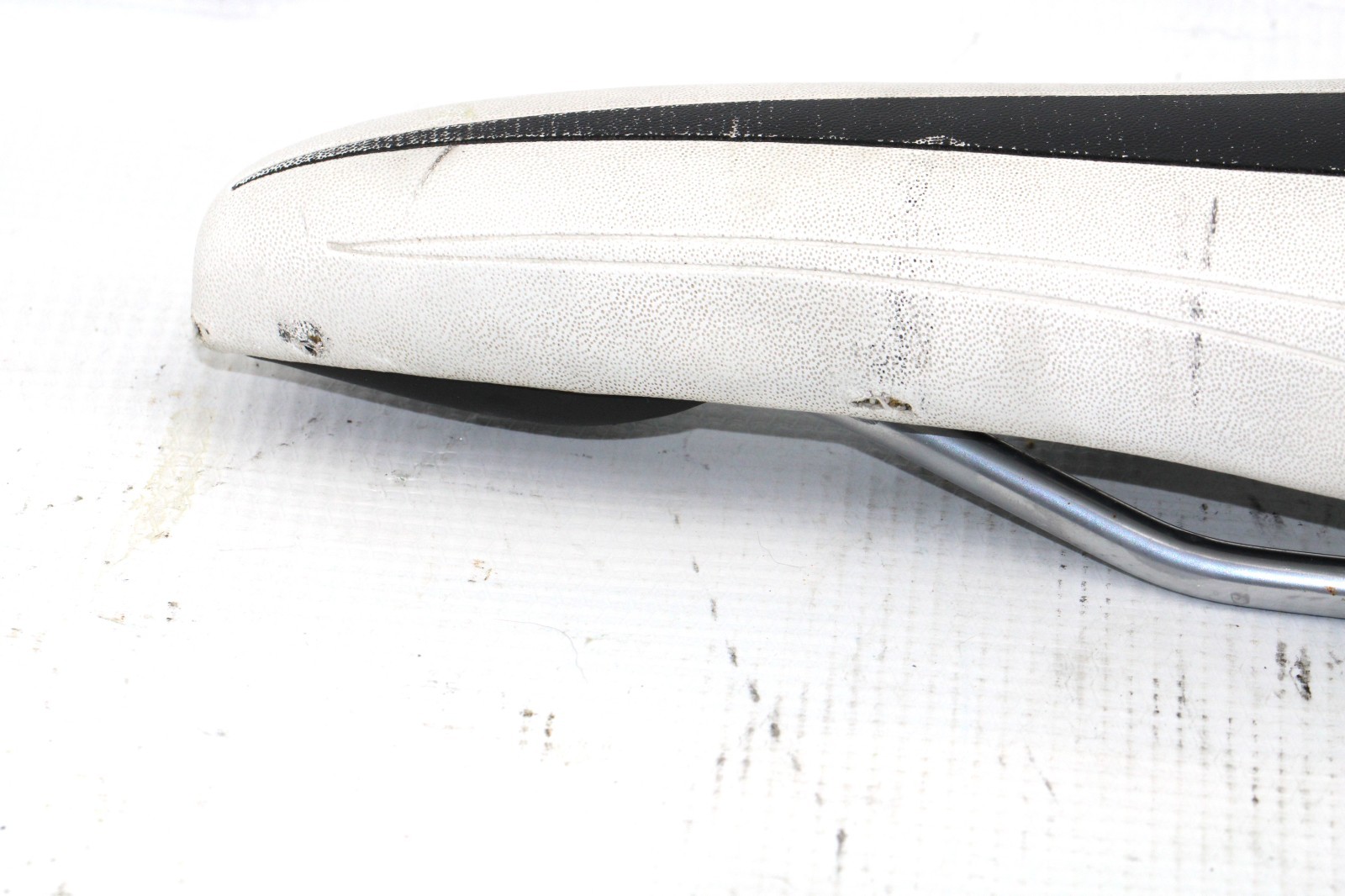 GIANT (VELO) TCR SADDLE Bike Seat 140x290mm 355g White/Black