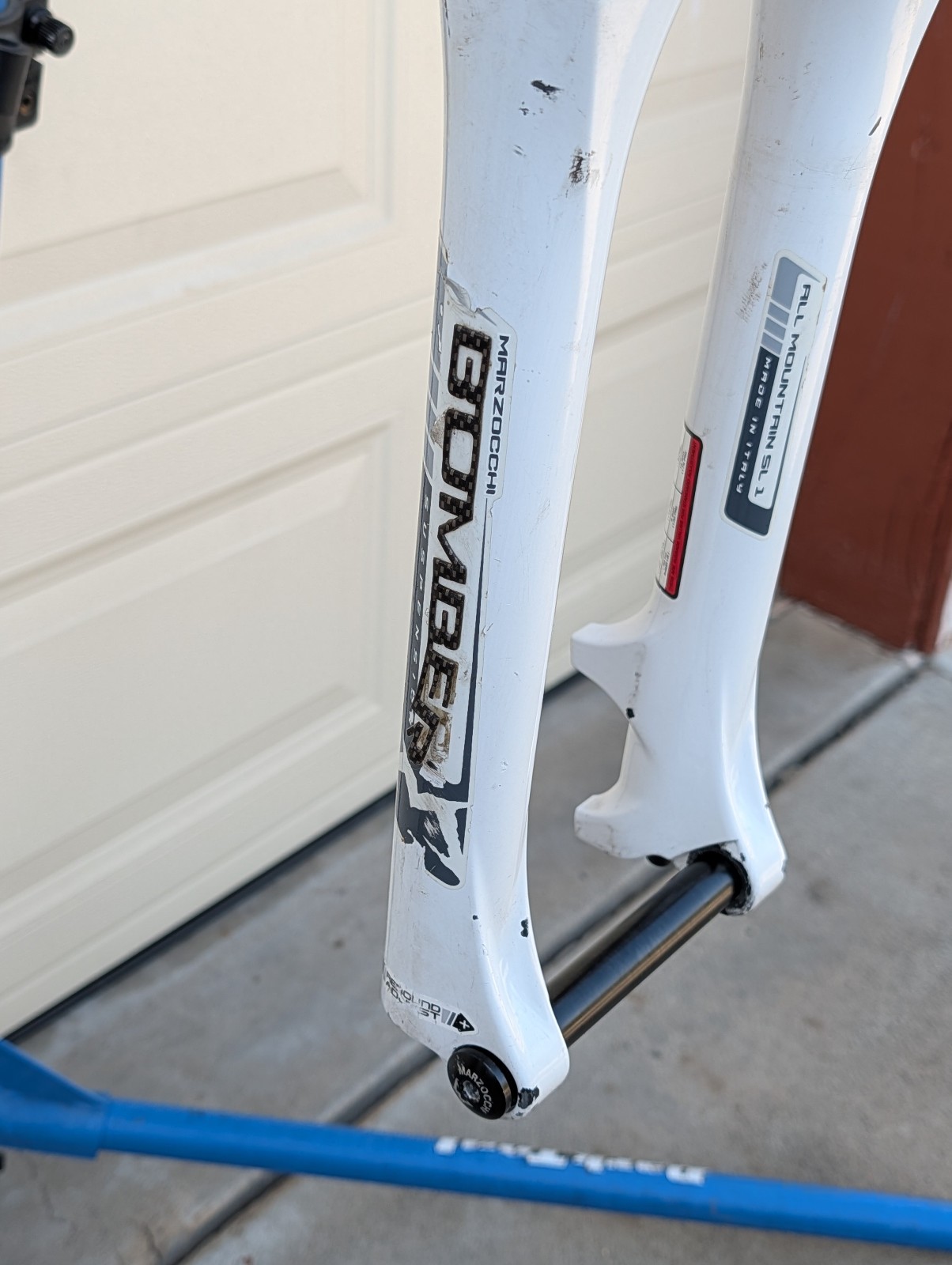 26″ Marzocchi Bomber Z1 Free Ride SL Mountain Bike Fork 1-1/8″ Threadless