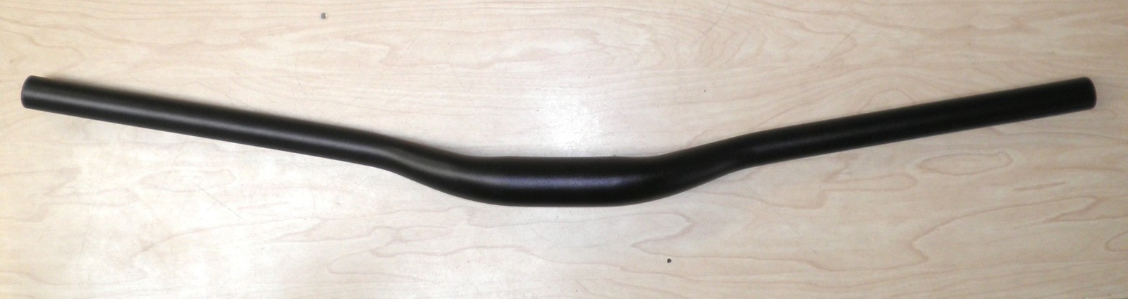 «FOUR» BLACK ALUMINUM 640mm RISER HANDLEBAR BICYCLE BIKE PARTS 266-3