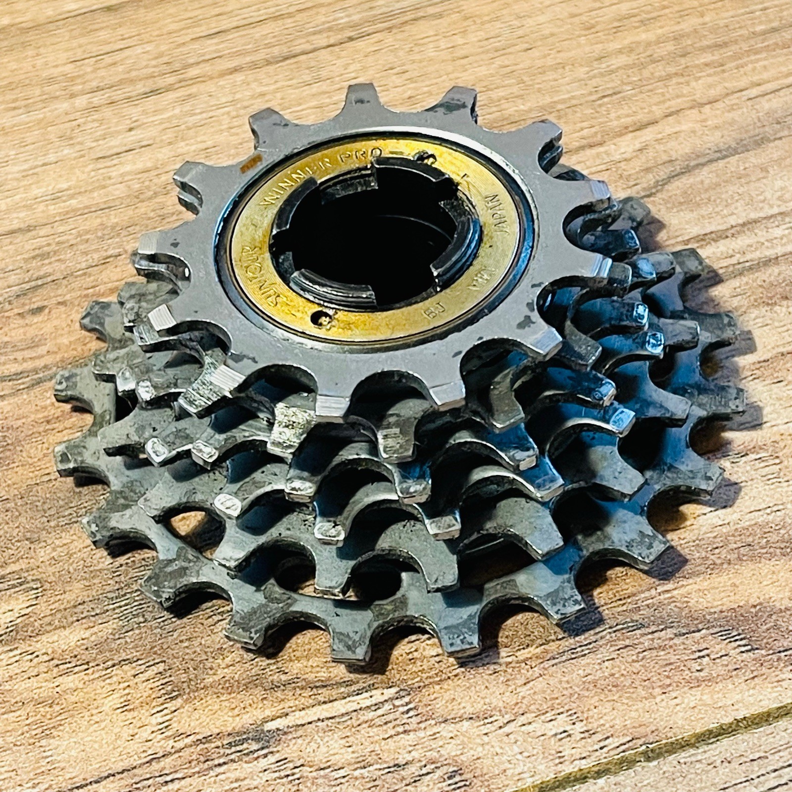 Suntour Winner Pro 6 Speed Freewheel English Thread 13-21