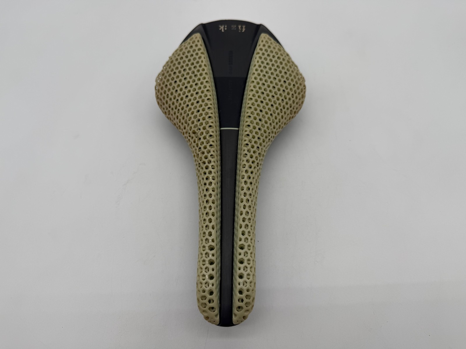 Fizik Versus EVO Adaptive 3D MOBIUS Printed Carbon Fiber Road Bike Saddle 139mm