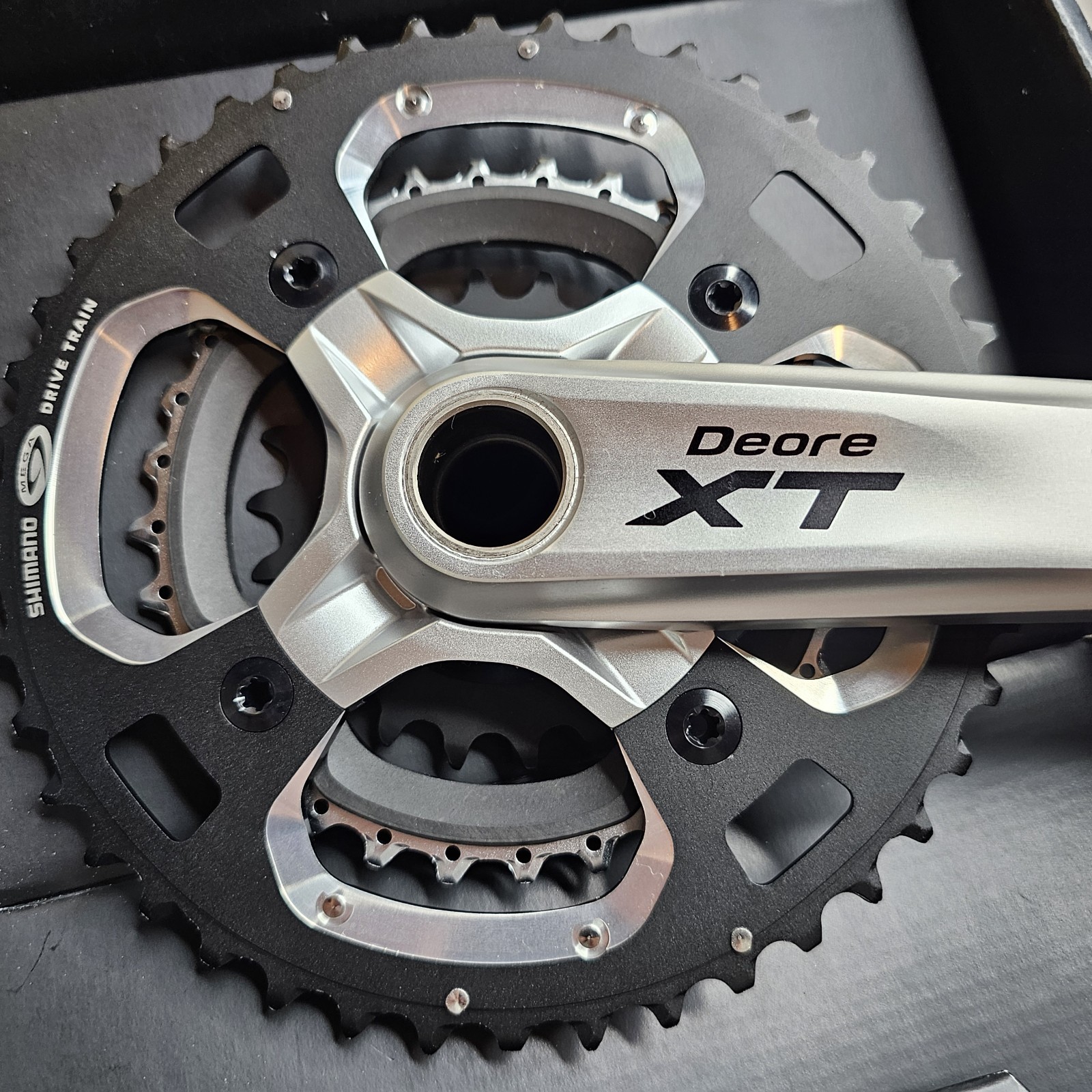 Shimano Deore XT M770 Triple Chainset FC-M770 44-32-22 175 M775 BNIB *NOS/NEW*