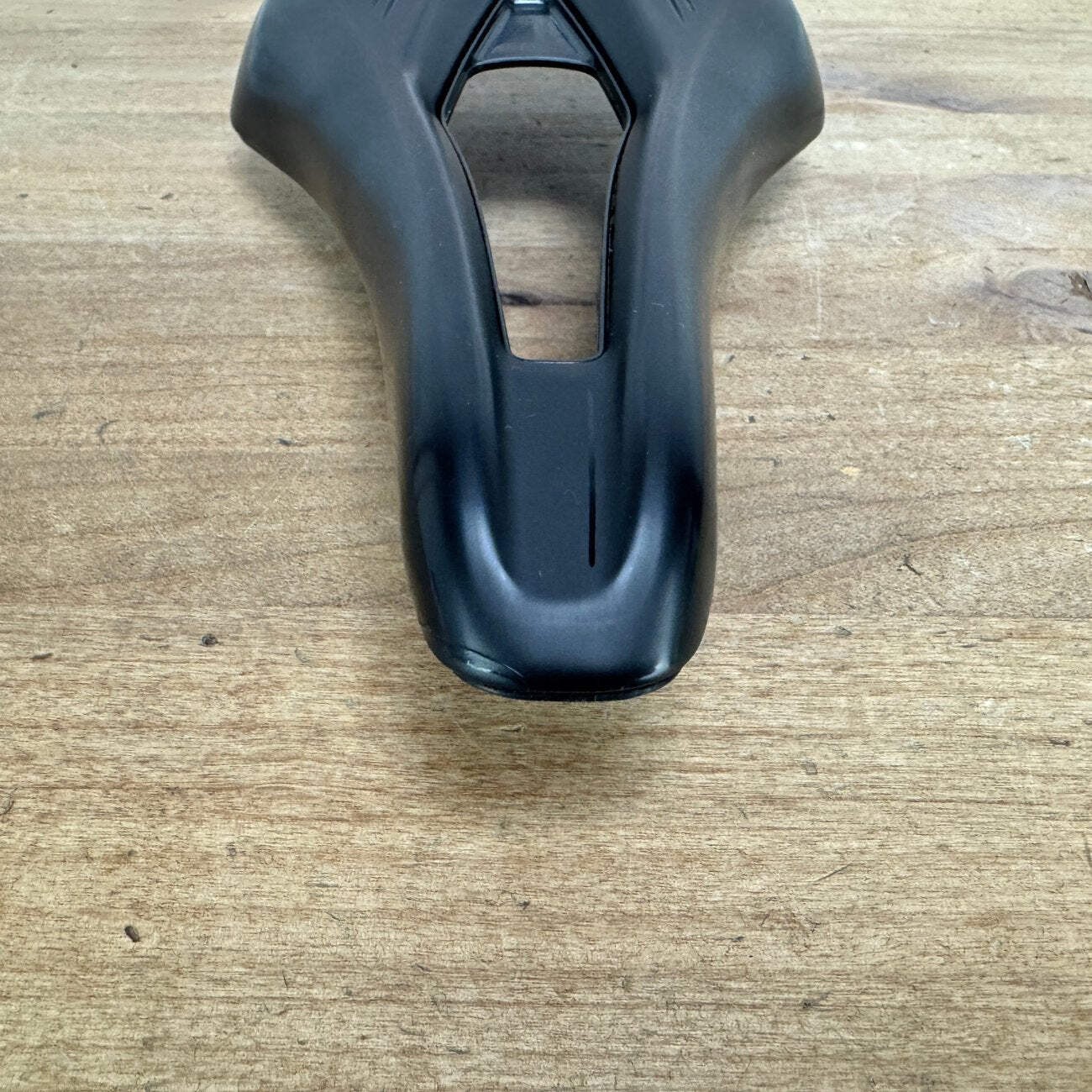 Fizik Argo Vento R1 140mm 7x9mm Carbon Rails Bike Saddle 193g