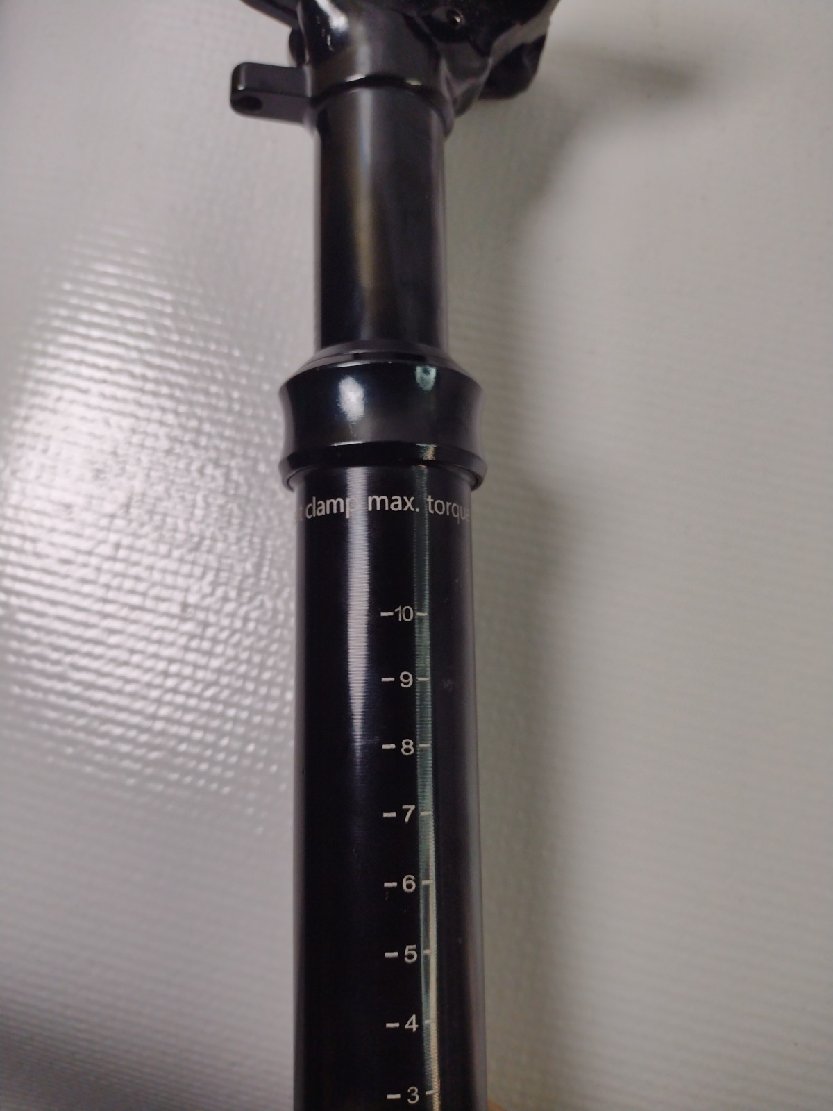 Dropper Seat Post (Specialized)? 23-24mm Incomplete For Parts Very Clean