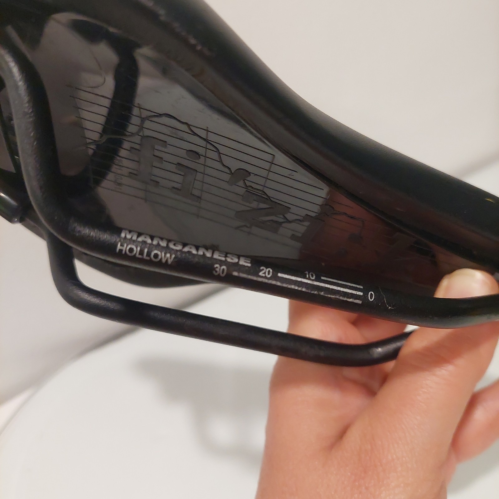 Fizik Tundra 2 Saddle Manganese Hollow Rails Black Green White Handmade In Italy