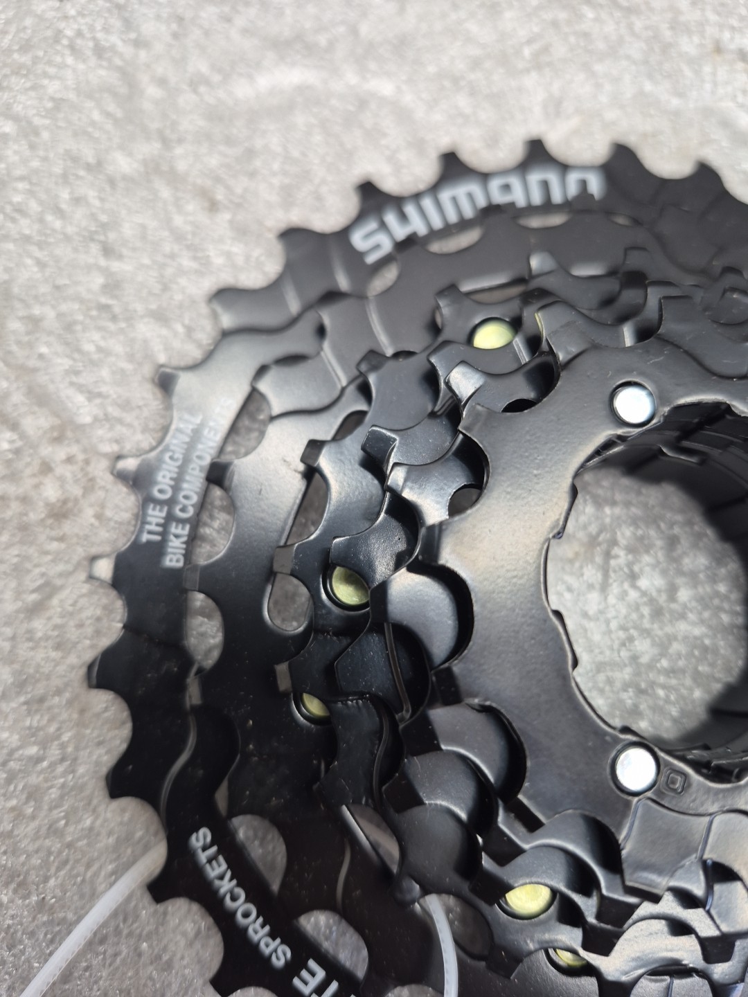 Shimano Hyperglide HG Sprocket Bicycle CS-HG200-7 7-Speed Cassette 12-32T
