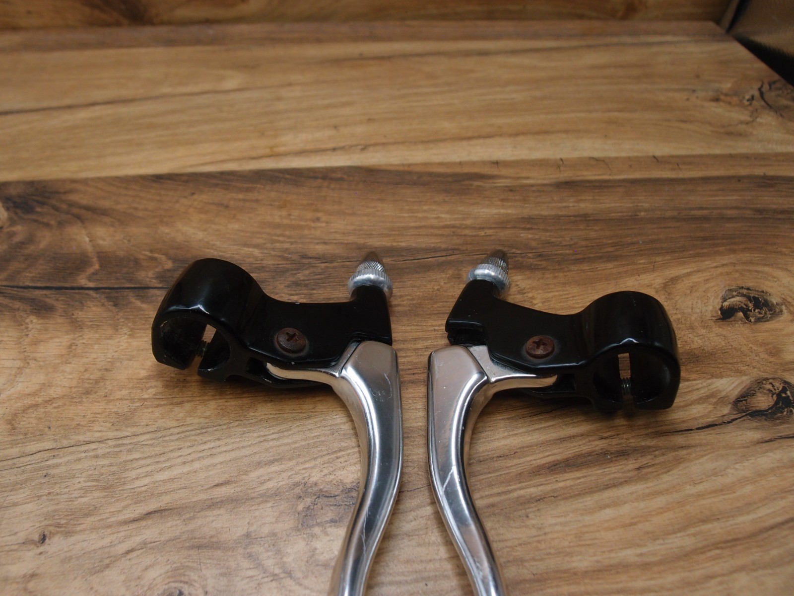 brake levers LEECHI for MTB 4 Finger 22.2 mm from 1980’s