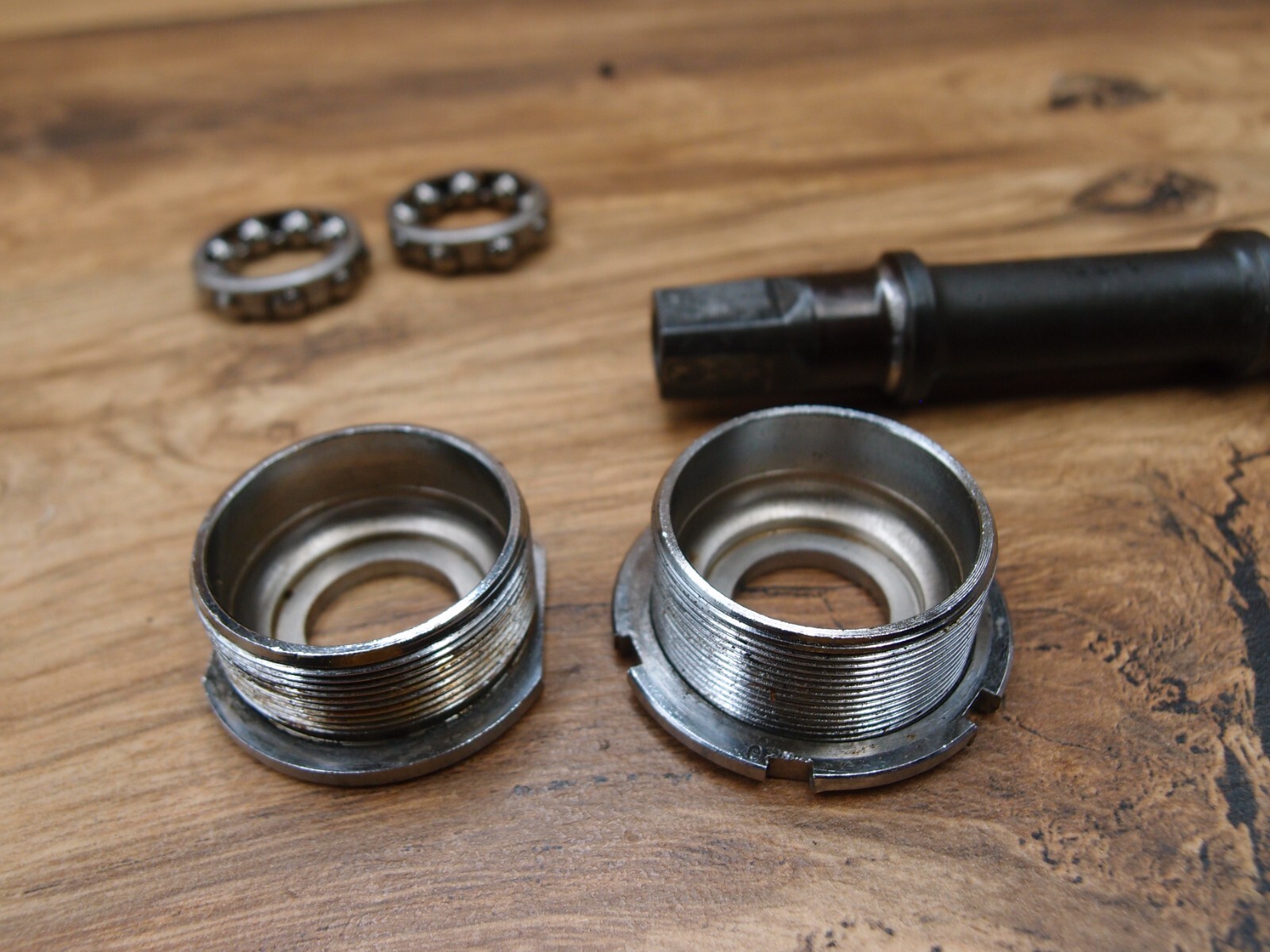 bottom bracket Shimano 600 Arabesque VIA Japa One Key Release 116 mm BSA / 68 mm