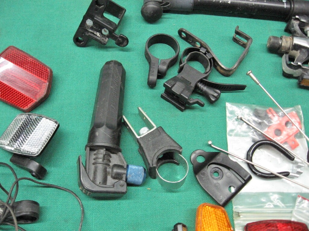 Vintage Odd Lot Of Bicycle Air Pumps, Wellgo Pedals, Reflectors Misc.