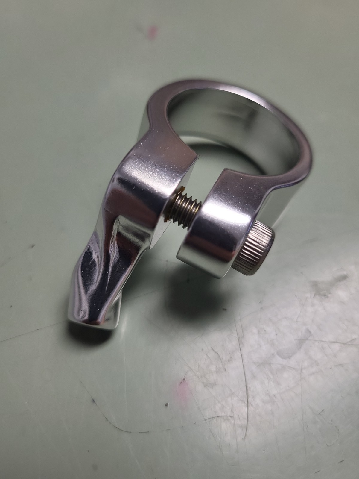NOS Seatpost Clamp Integrated Cable Guide Hanger 31.9mm BOLT ON Alloy