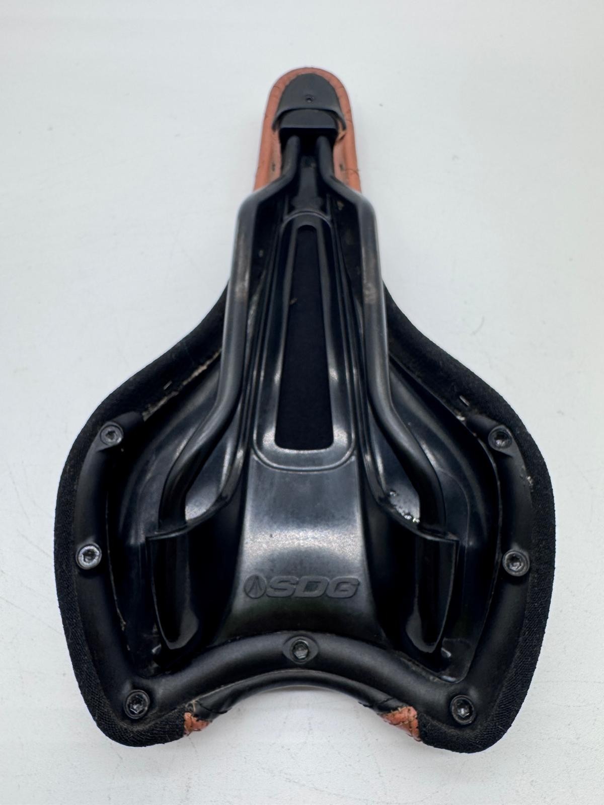 Brown SDG Saddle Sensus