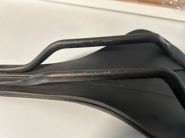 FIZIK ANTARES VERSUS EVO 00 – Regular / 139mm / MOBIUS – small scuff