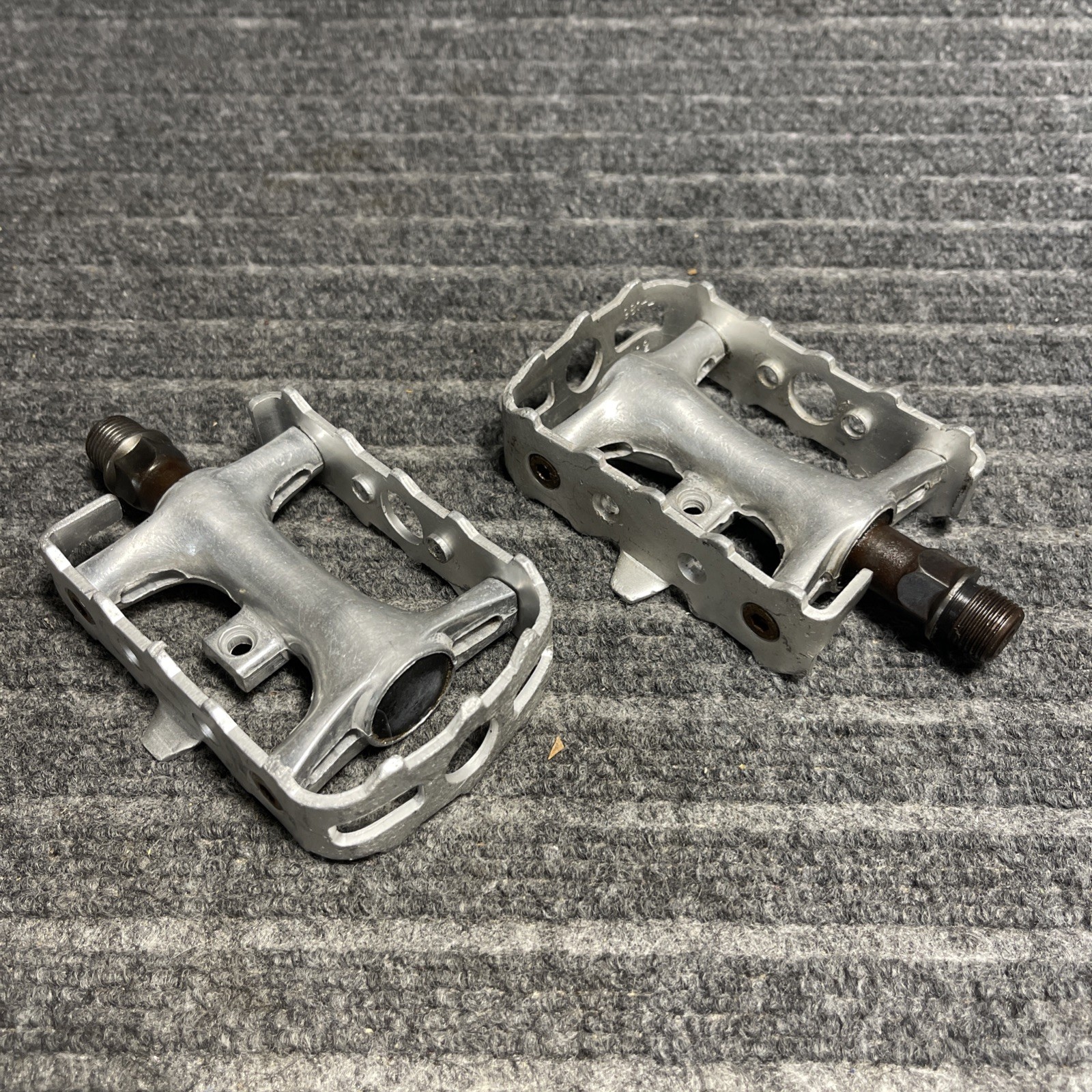 Vintage Wellgo LU-981 Platform Pedals K79 Silver Alloy 9/16″ Pair Bicycle MTB