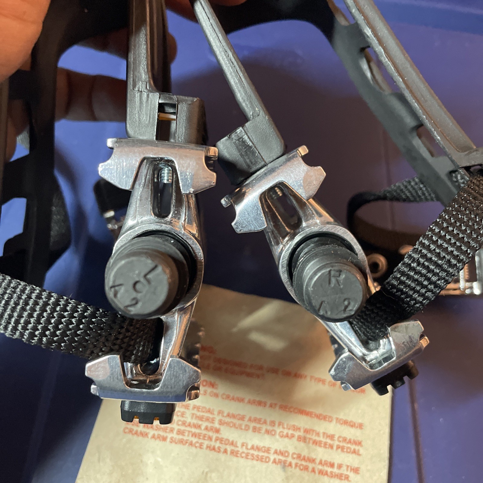 Wellgo LU-962 Pedals Silver with Power Grips Straps