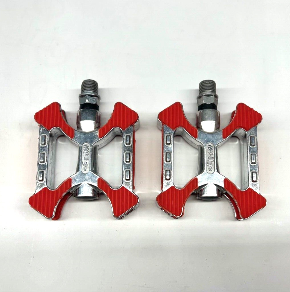 Wellgo C122 Bicycle Pedals, Alloy, Overmolded kraton 9/16″
