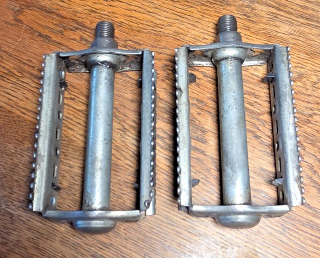 Vintage Union K10491 U41 Rat Trap Bicycle Pedals USA From Gambles Hiawatha 1/2″