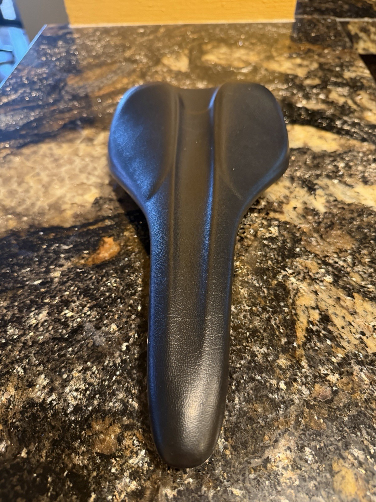 AX Lightness Leaf II Plus Saddle