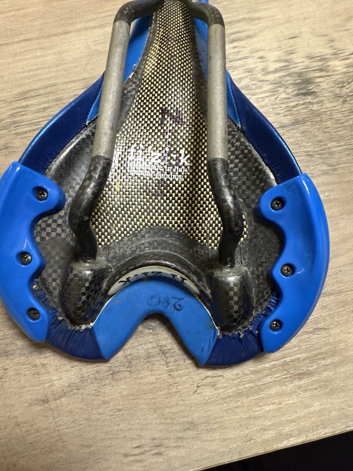 FIZIK Aliante carbon rail saddle In Blue 200 Grams