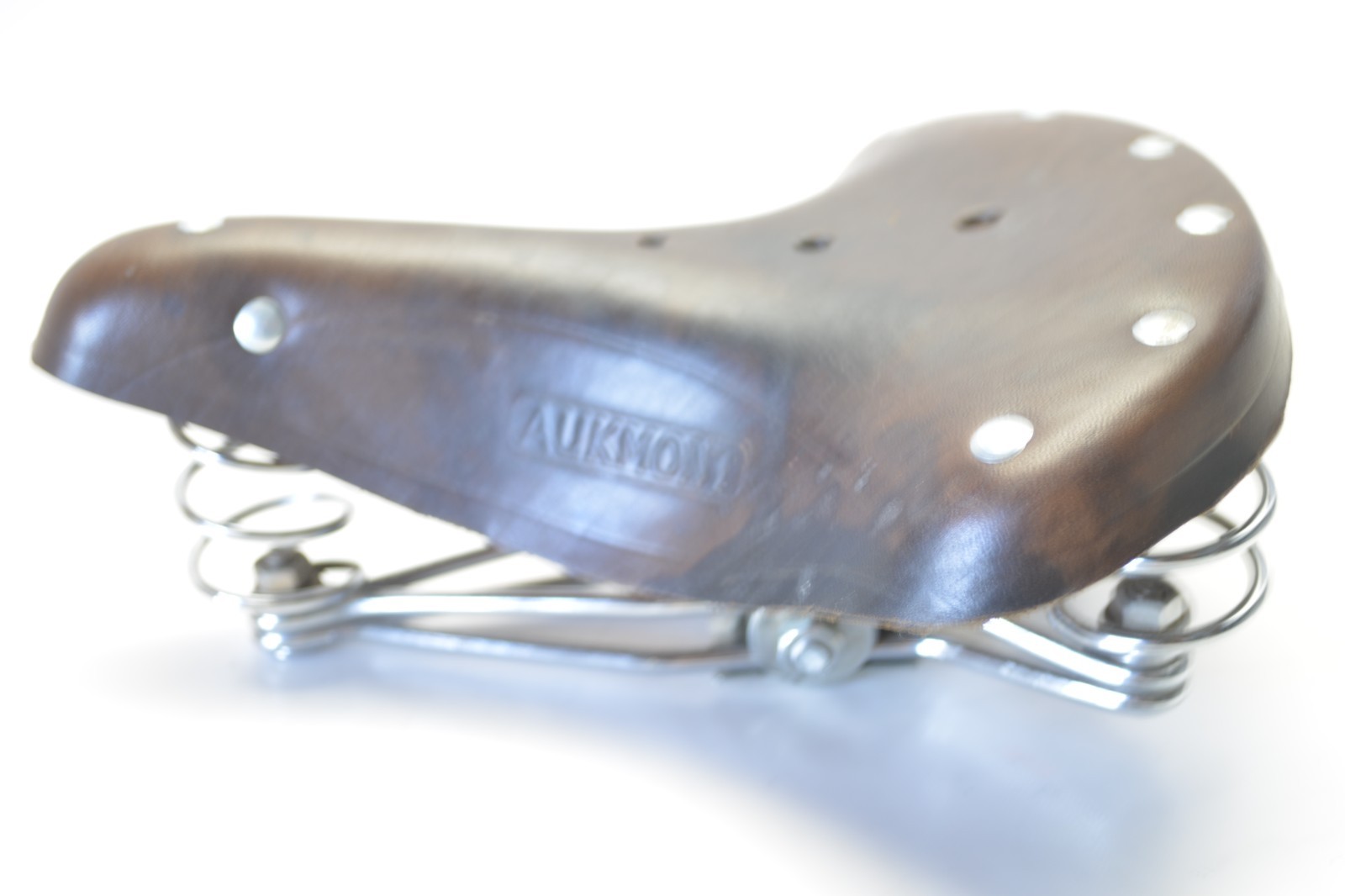AUKMONT 9 BUTTON 3 SPRING TOURING BICYCLE BROWN LEATHER SEAT SADDLE 255 X 210 MM