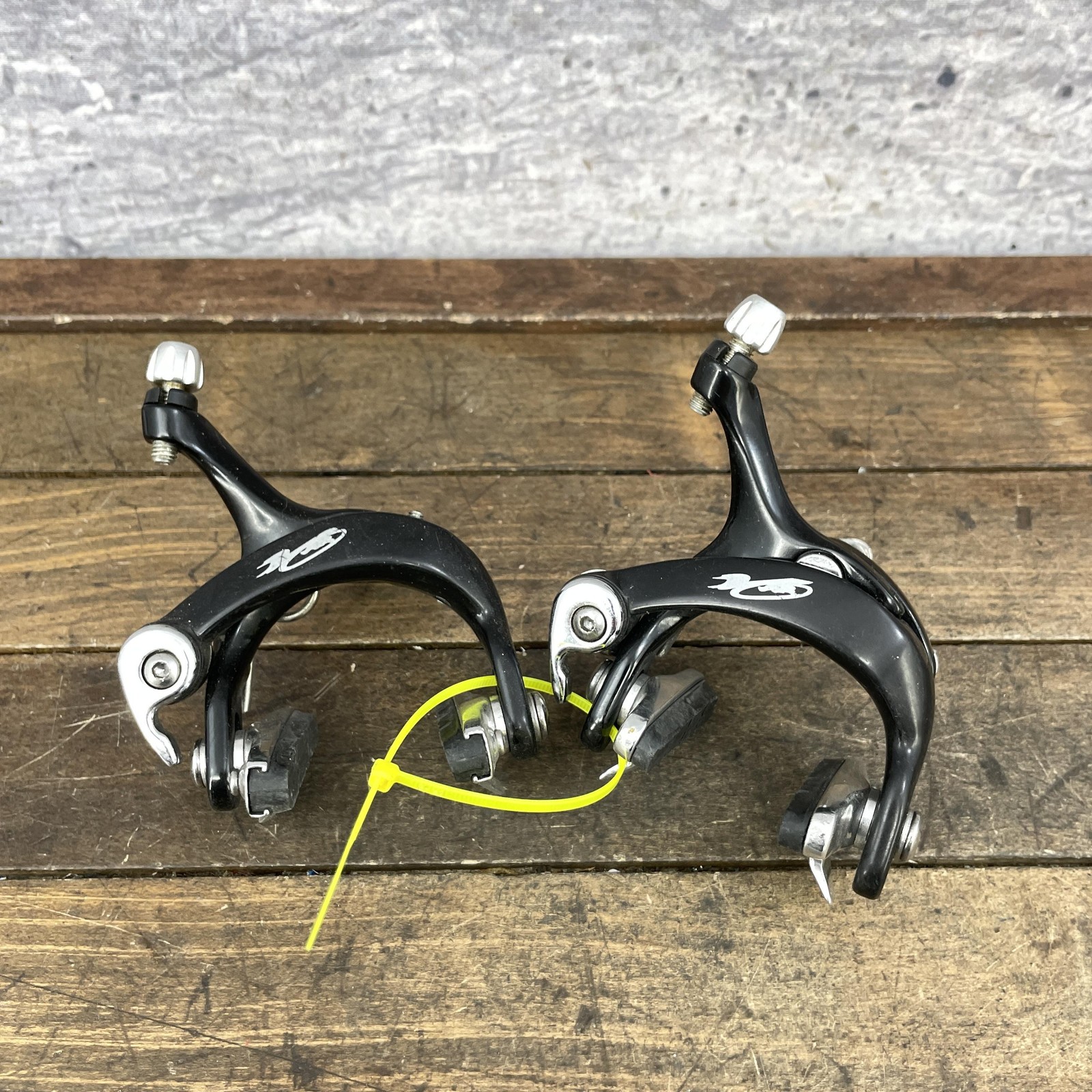 Road Bike Dual Pivot Caliper Brake Set Black Side Pull F/R Road Racing Pads Pair