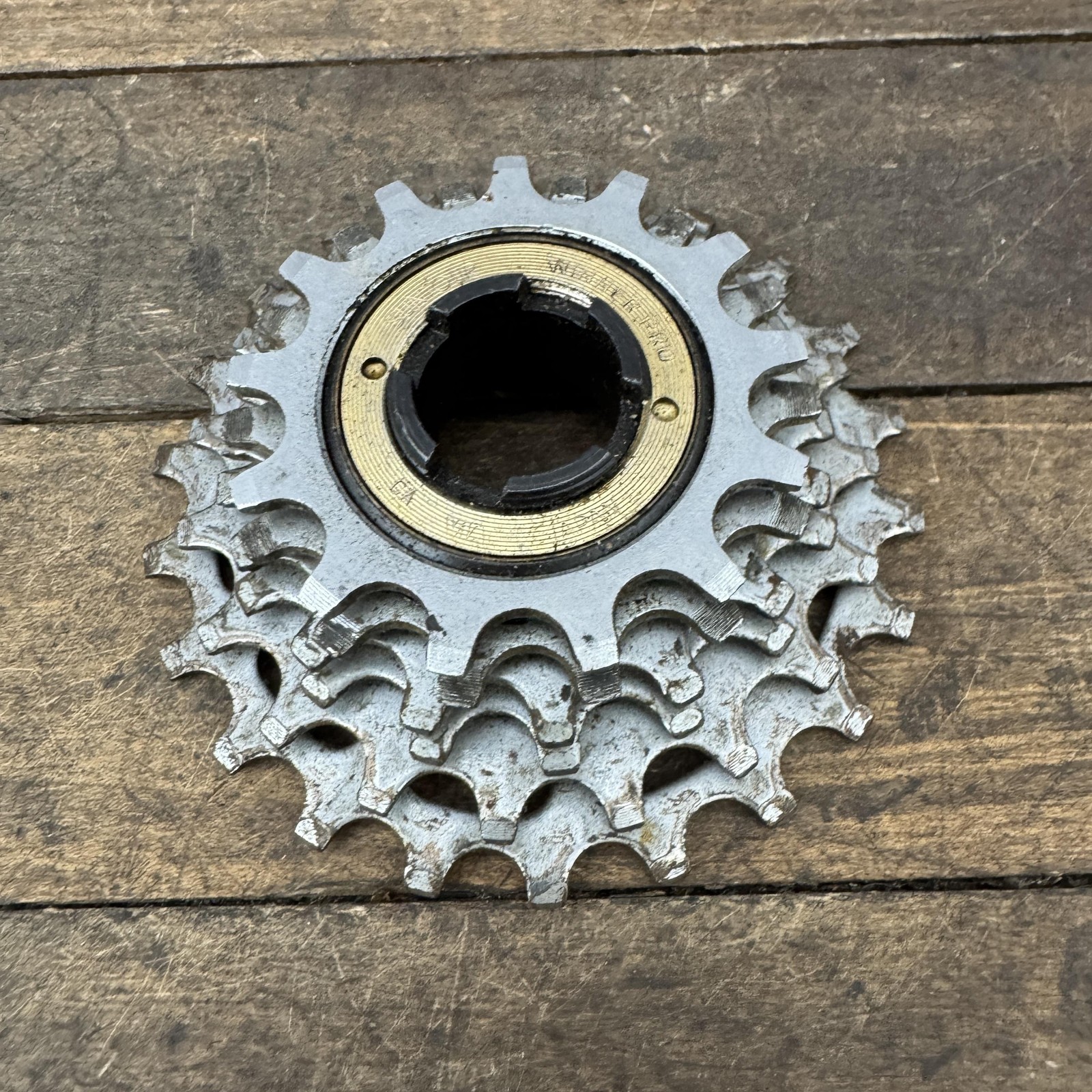 Vintage SunTour Winner Pro 6-Speed Freewheel 22t Japan Road Bike Cluster