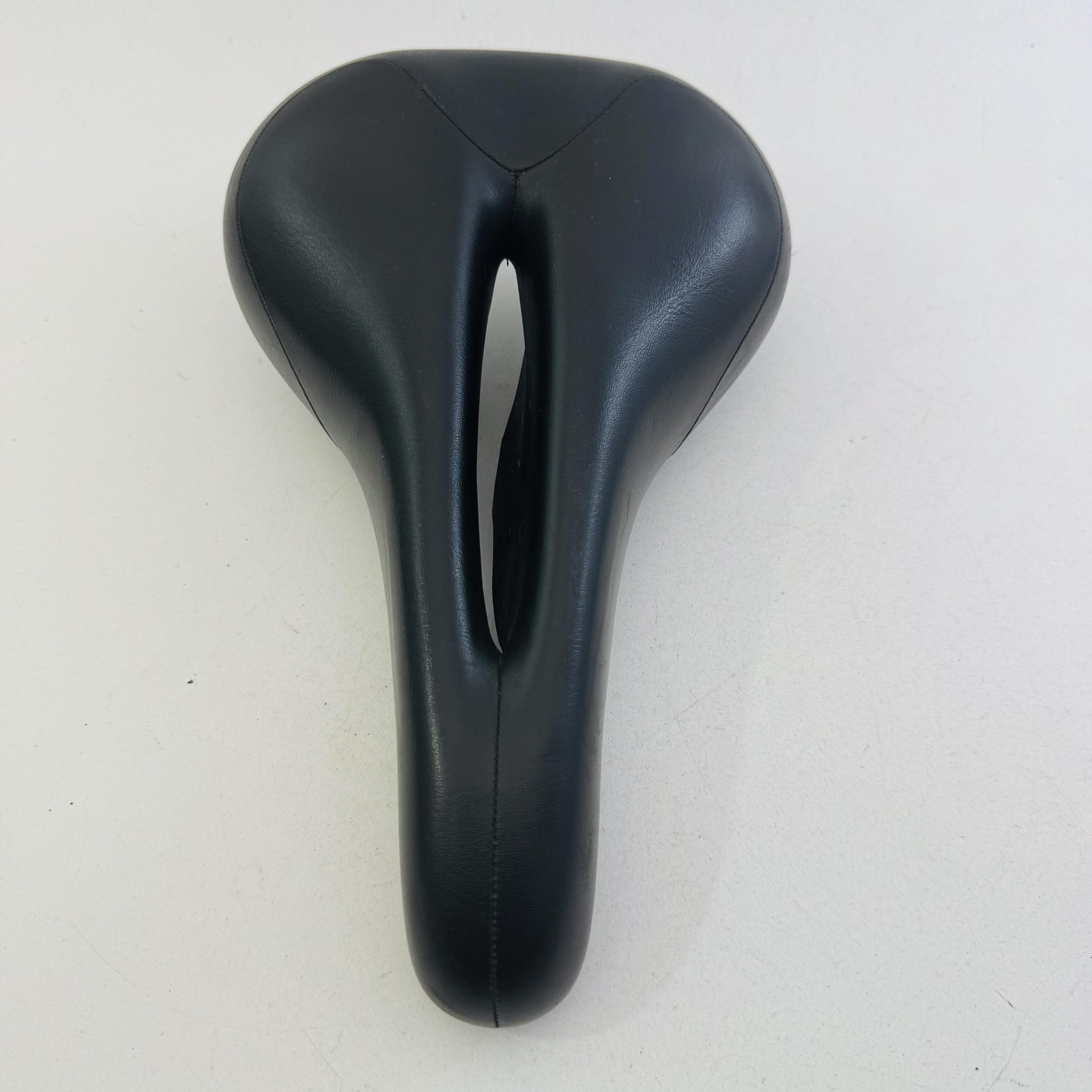 Terry Bicycle Saddle Seat Black Cutaway CrMo Rails Road MTB Hybrid Bike A82